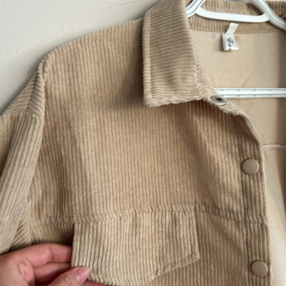 NWOT Ribbed oversized beige corduroy Shacket snap button up long sleeve shirt - Picture 6 of 6